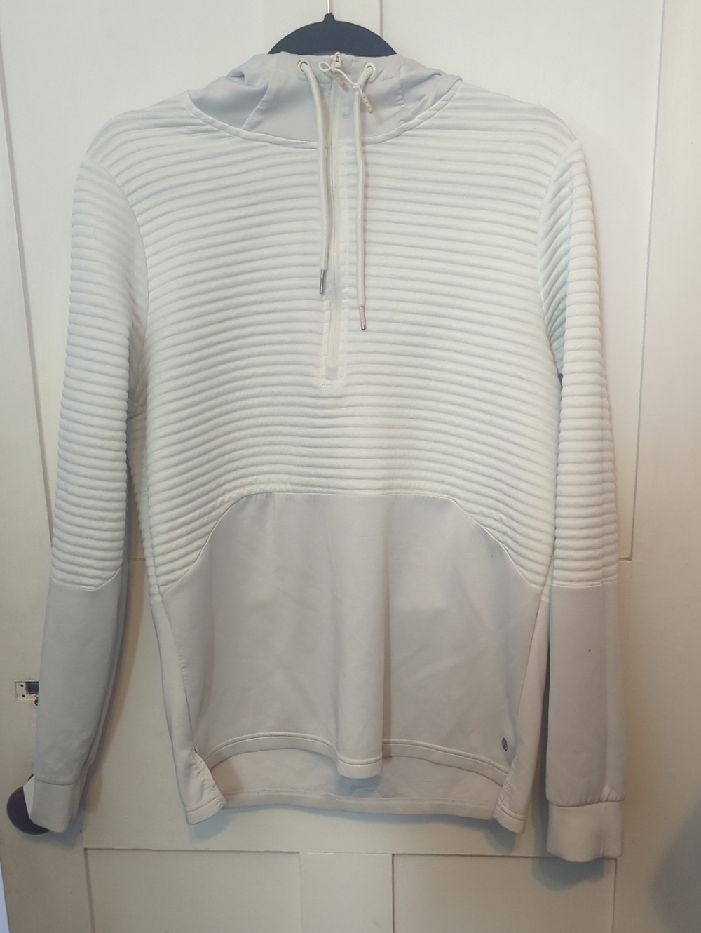 Apana Men's Long Sleeve Half Zip Hooded Fitness Top. Pre-loved.